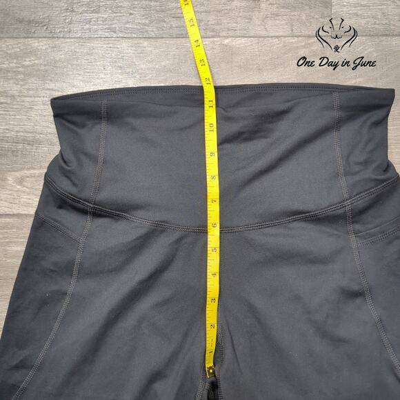 Champion Cropped Yoga Pants Size L - Picture 4 of 6